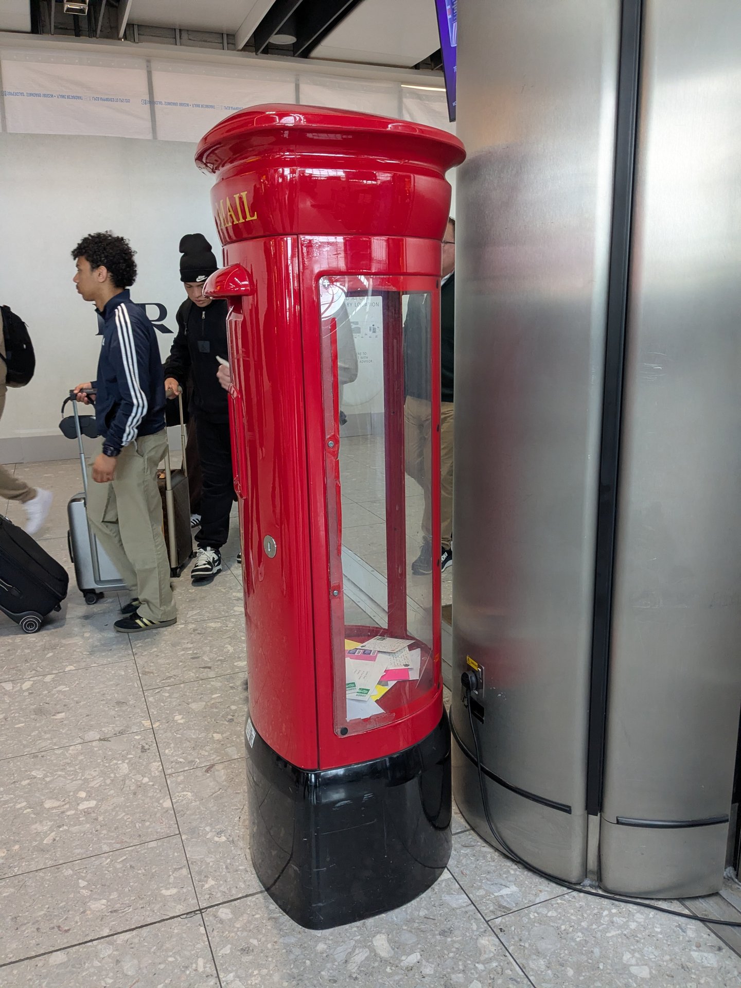 Heathrow Terminal 5 photo 2