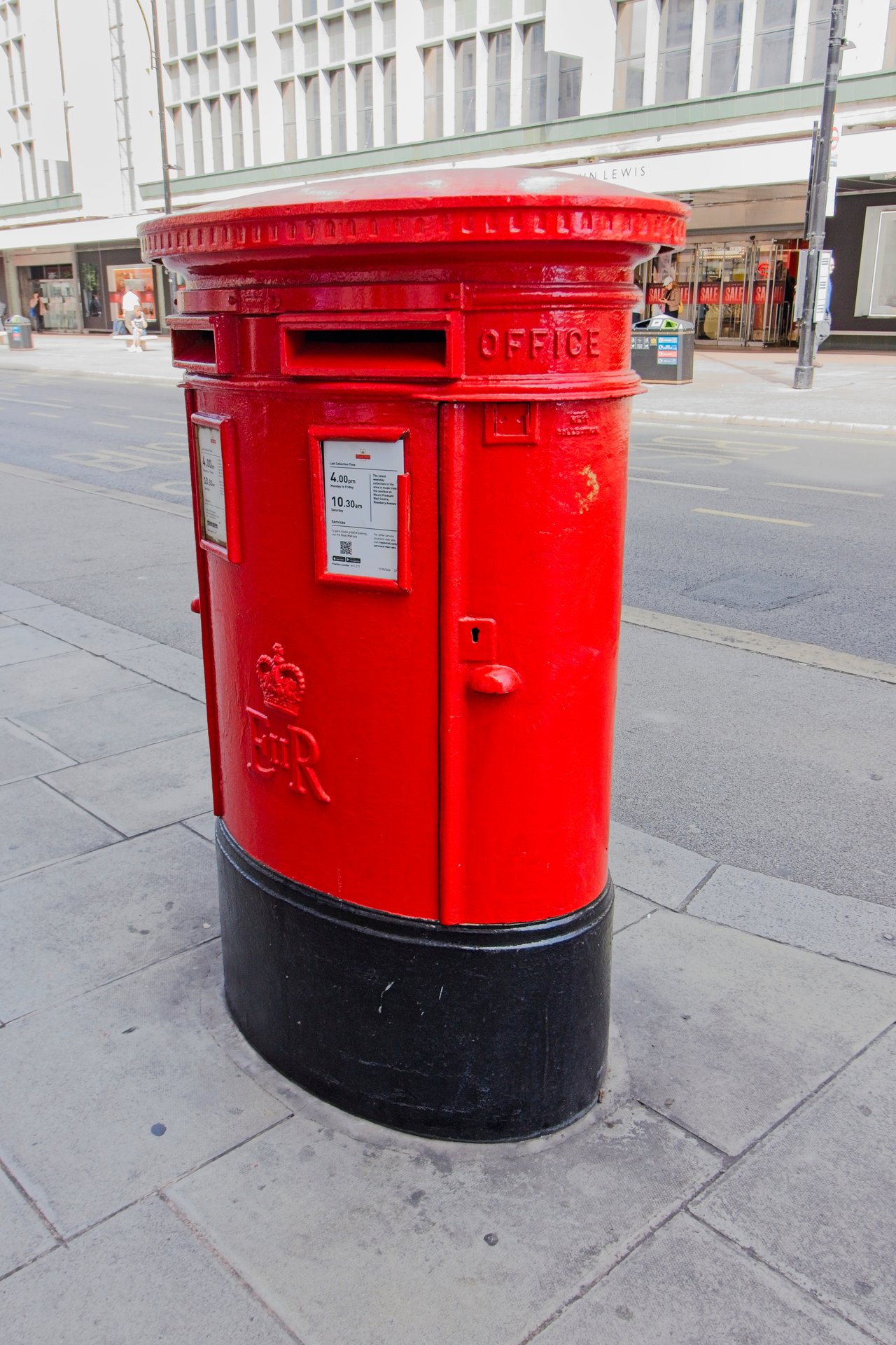 Oxford Street, City of Westminster photo 9