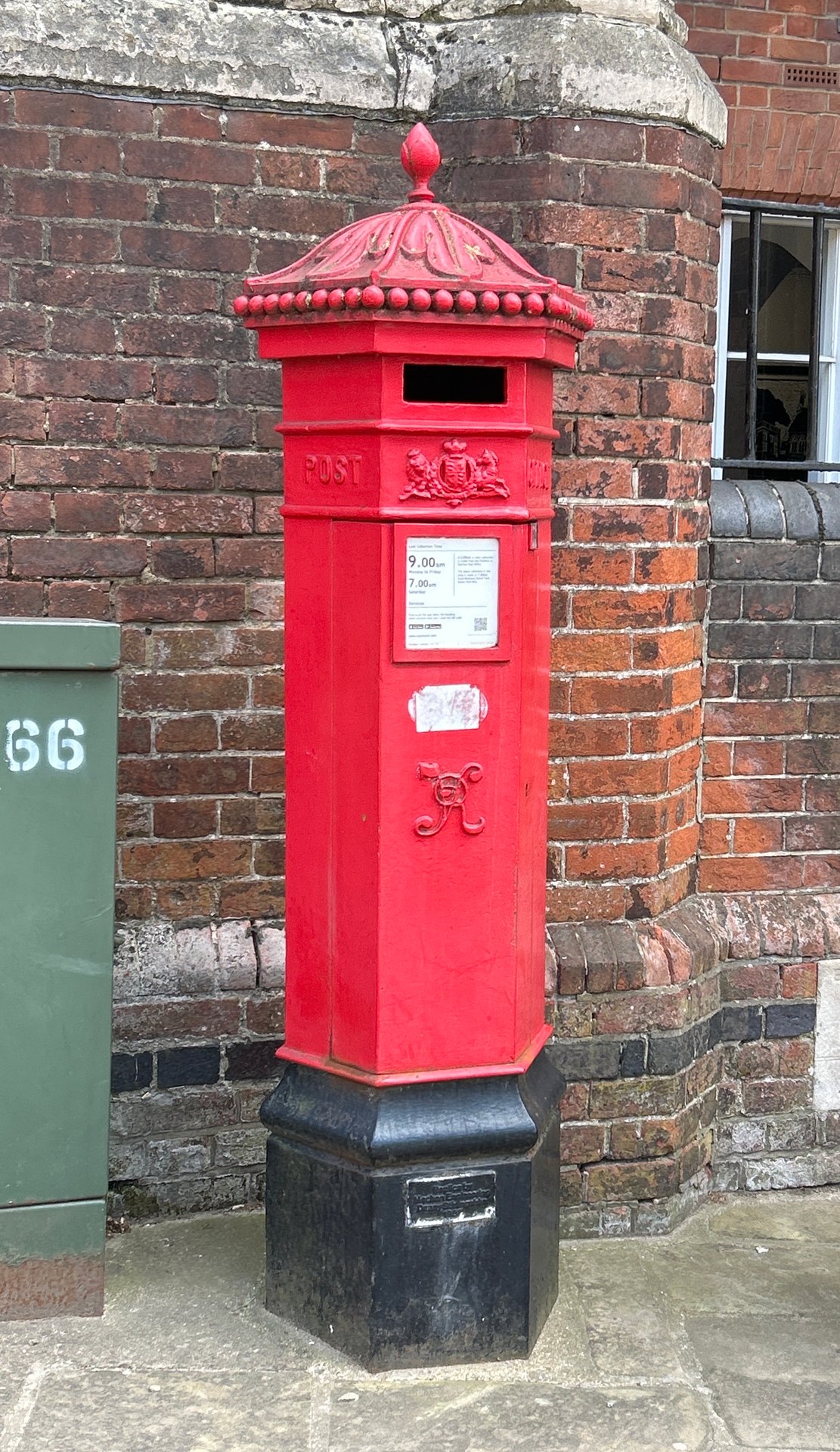 High Street, Harrow on the Hill photo 8