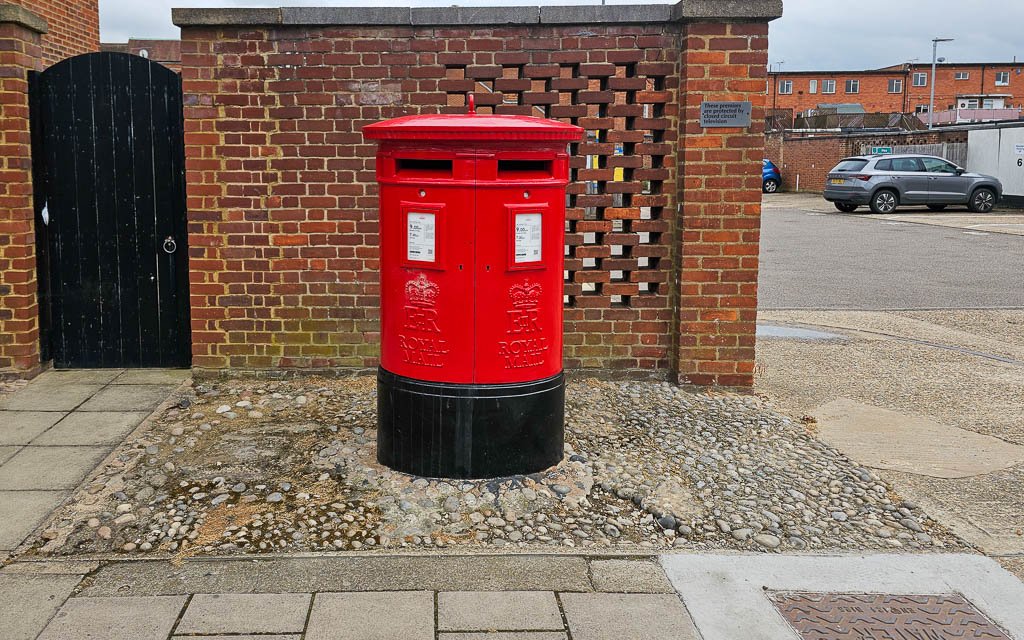 Broadway, Letchworth Garden City photo 2