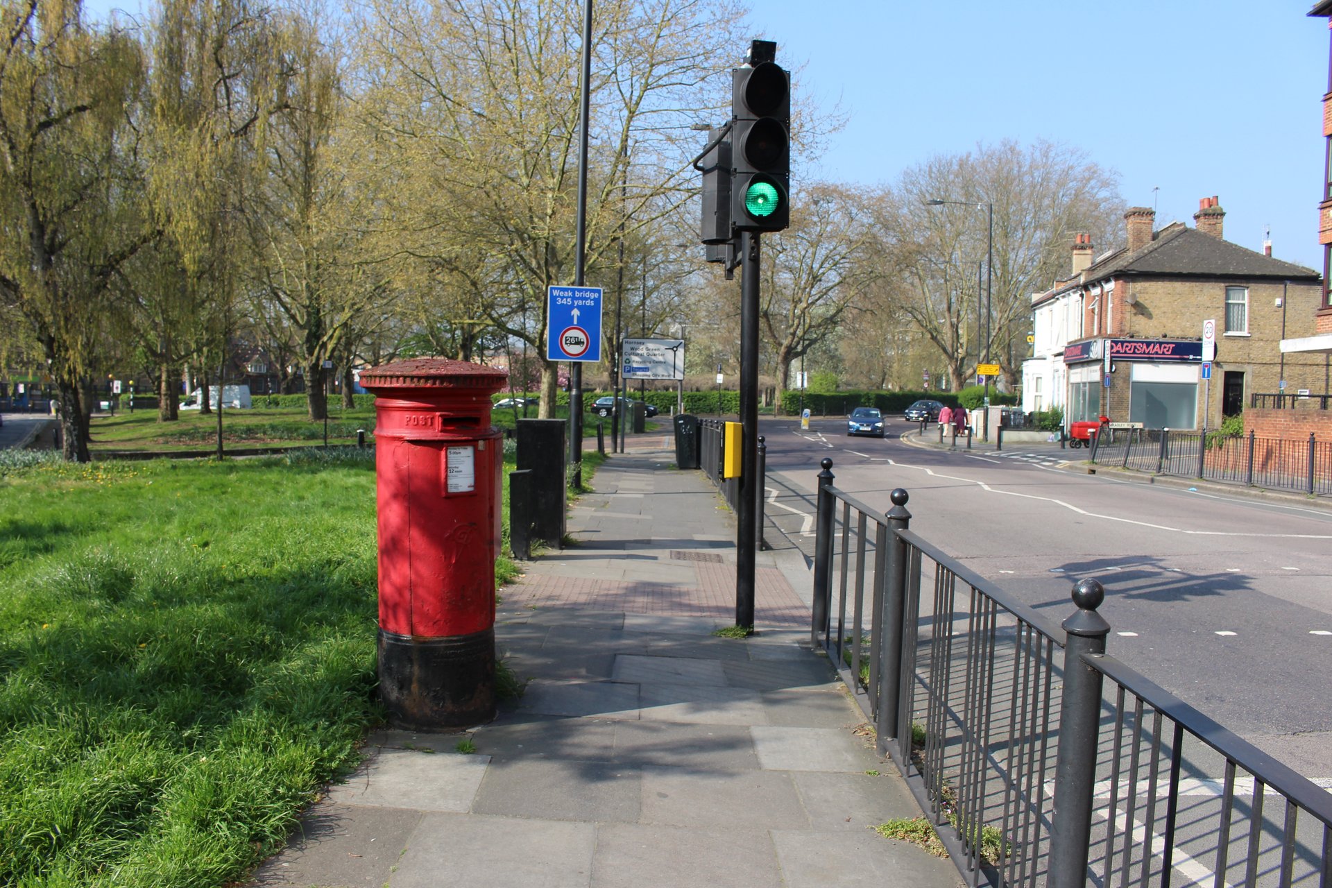 Station Road, Greater London photo 2