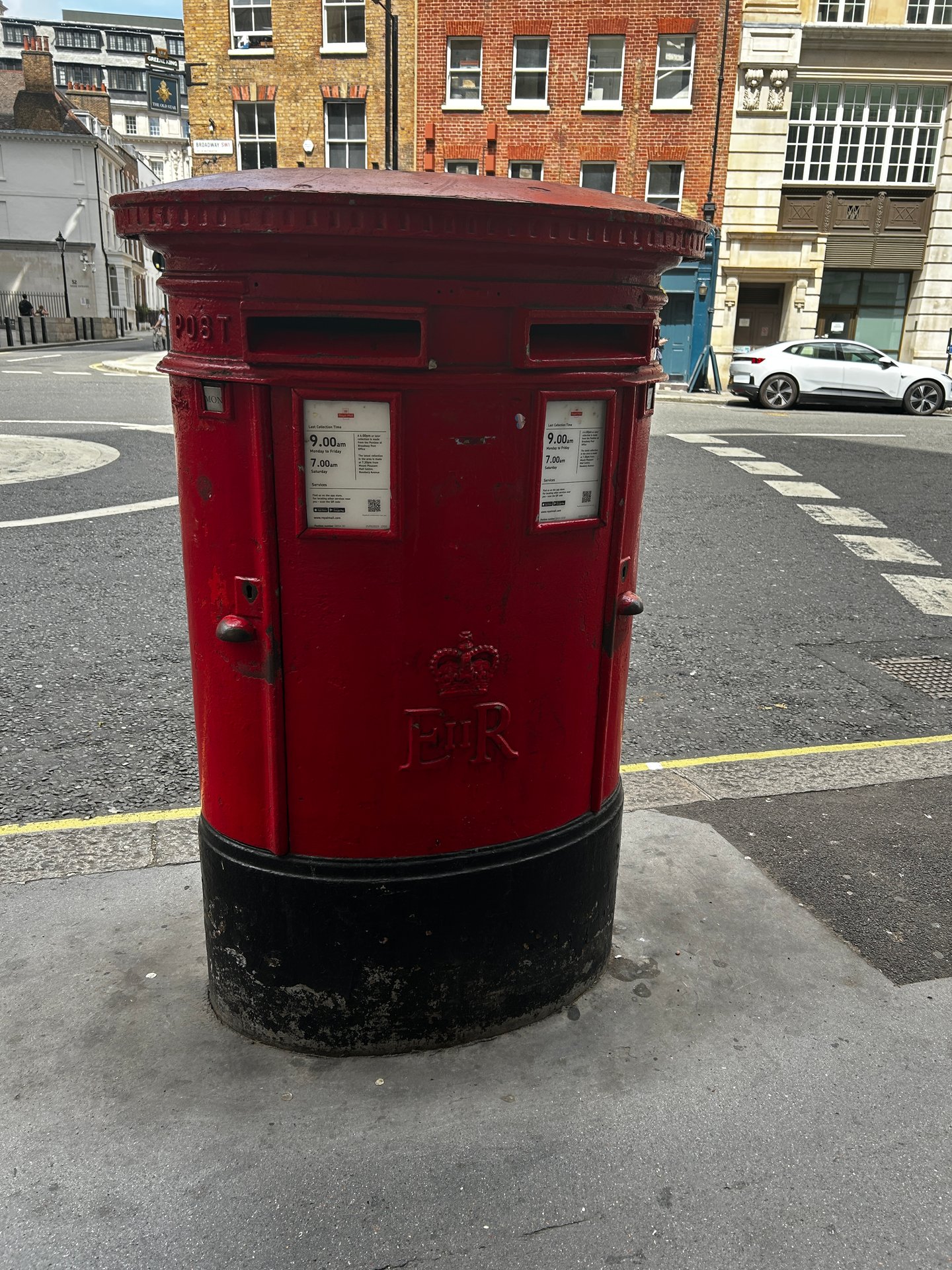 Broadway, Millbank photo 7