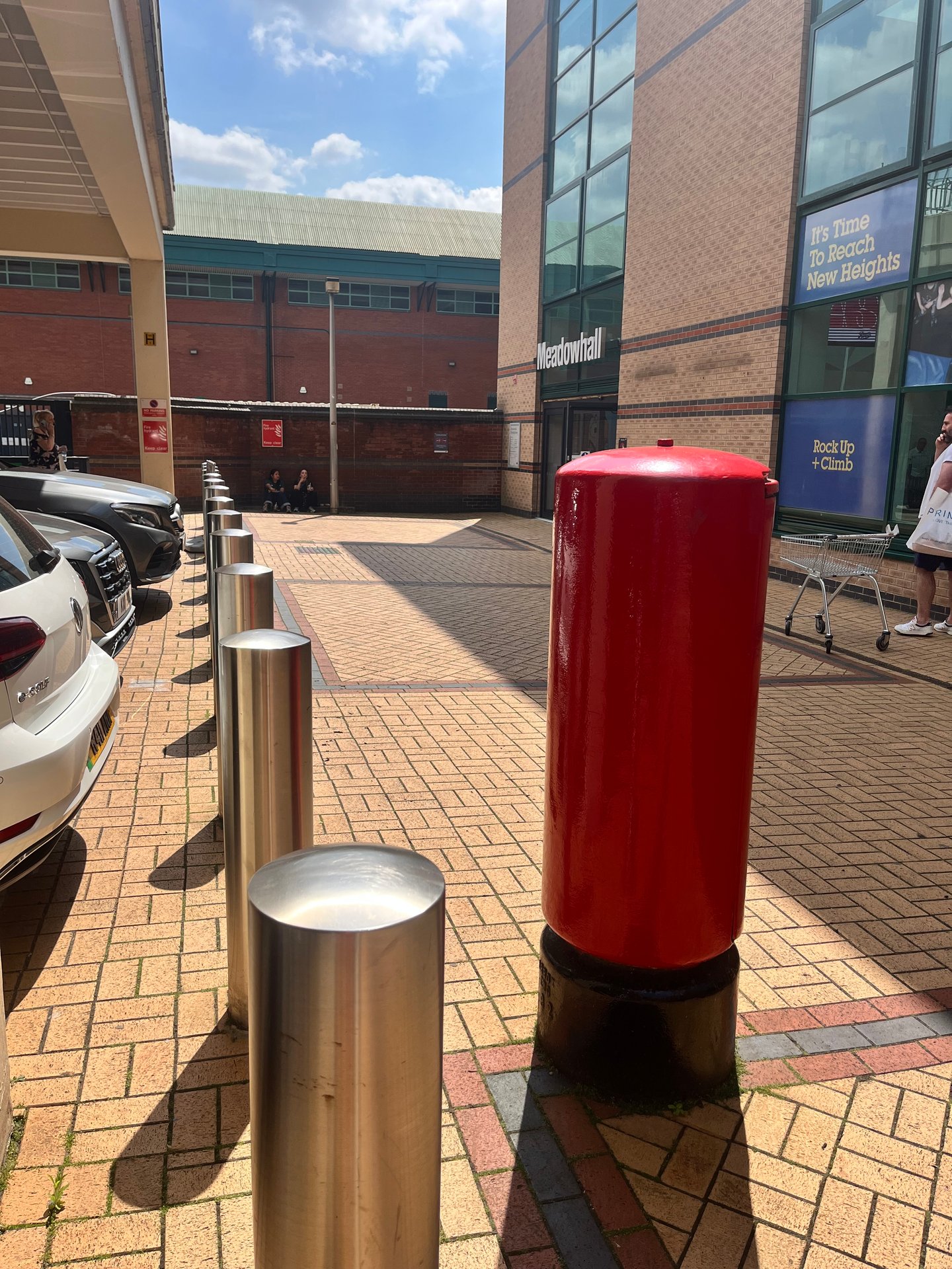 Pink Car Park, Meadowhall photo 6