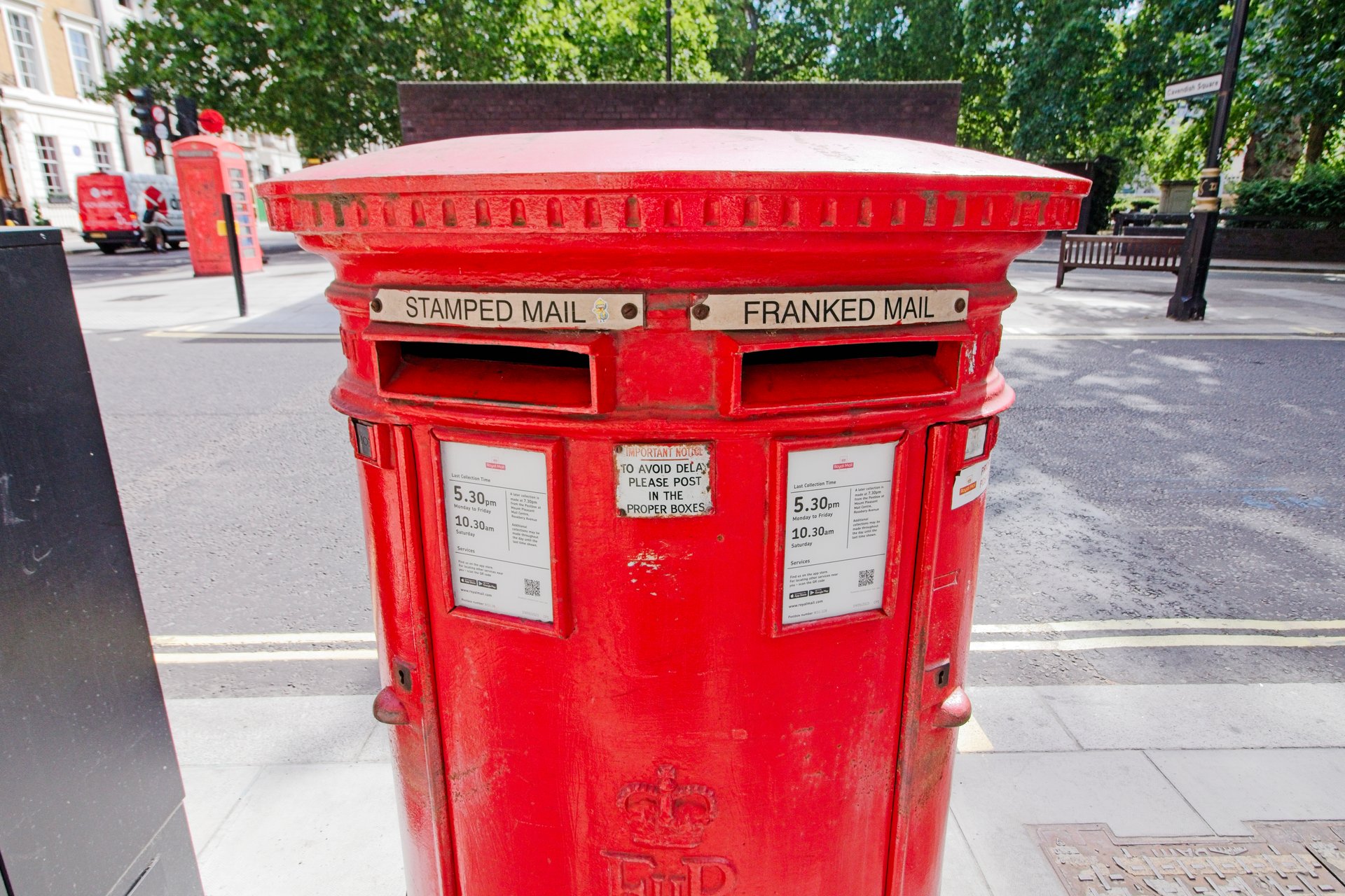 Cavendish Square, City of Westminster photo 3