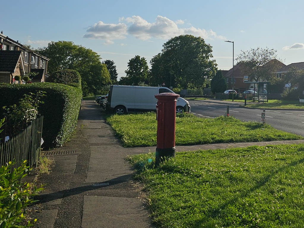 Radburn Way, Letchworth Garden City photo 2