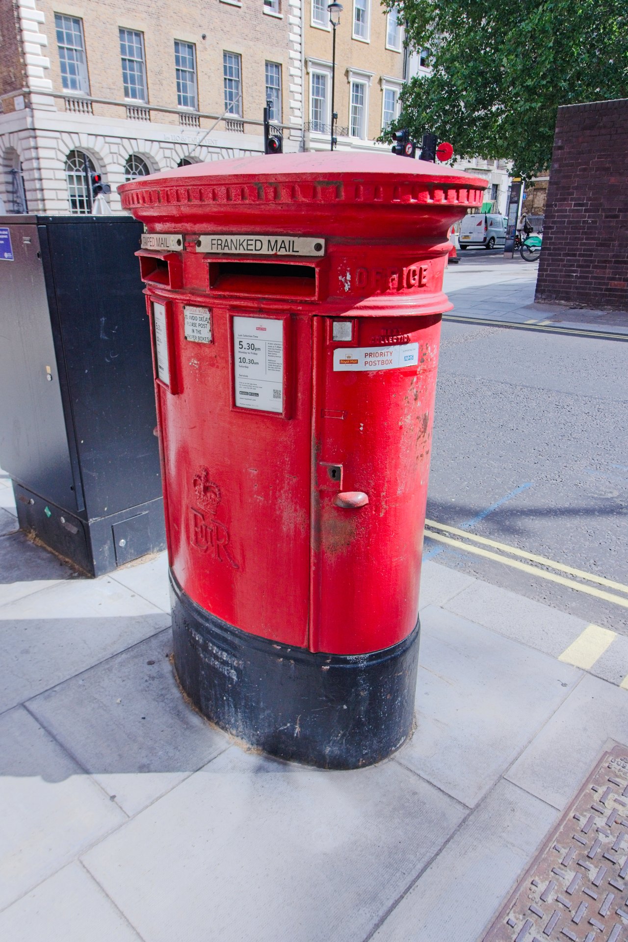 Cavendish Square, City of Westminster photo 6