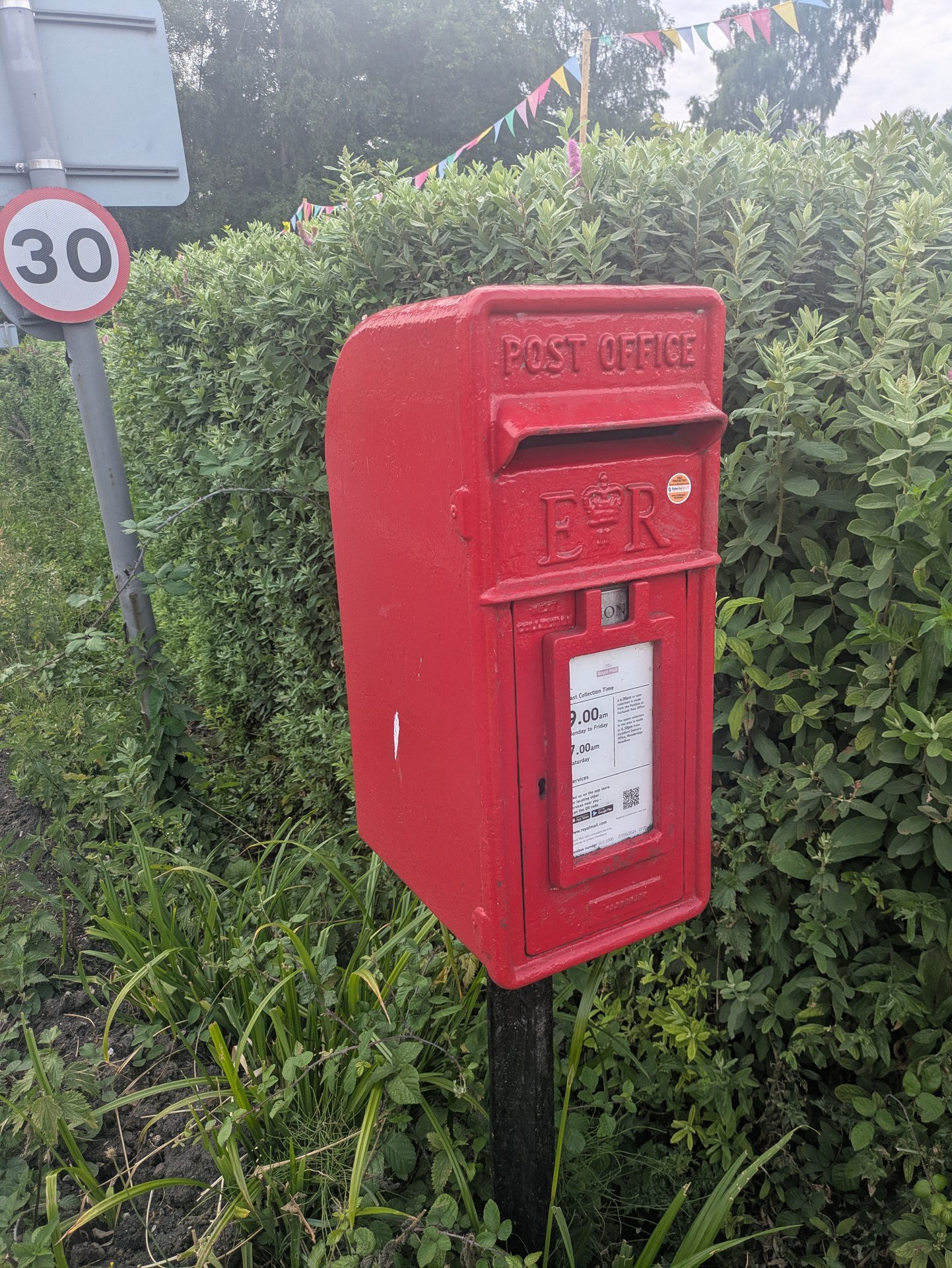 Guildford Road, Worplesdon photo 3