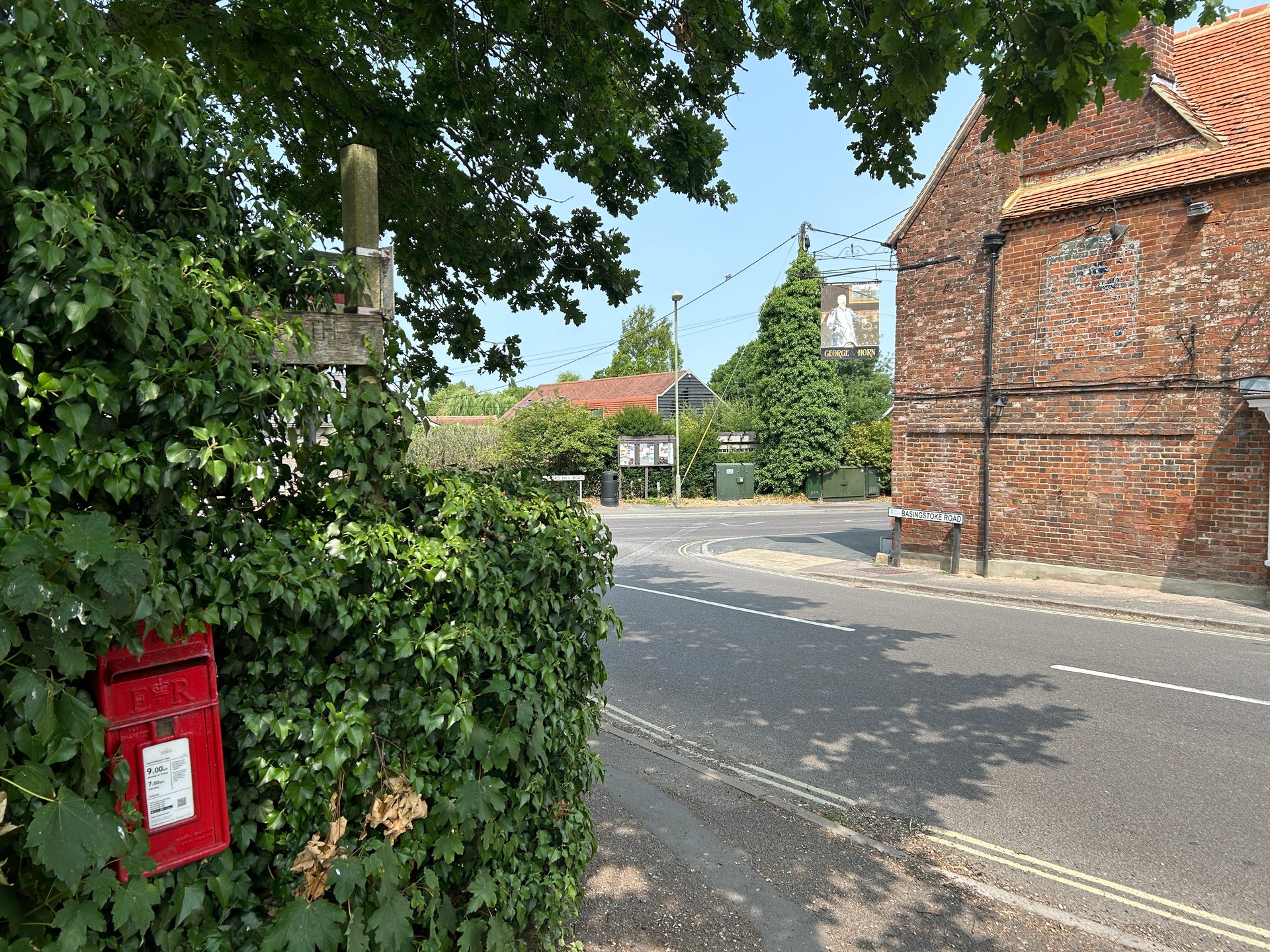 Basingstoke Road, Kingsclere photo 2