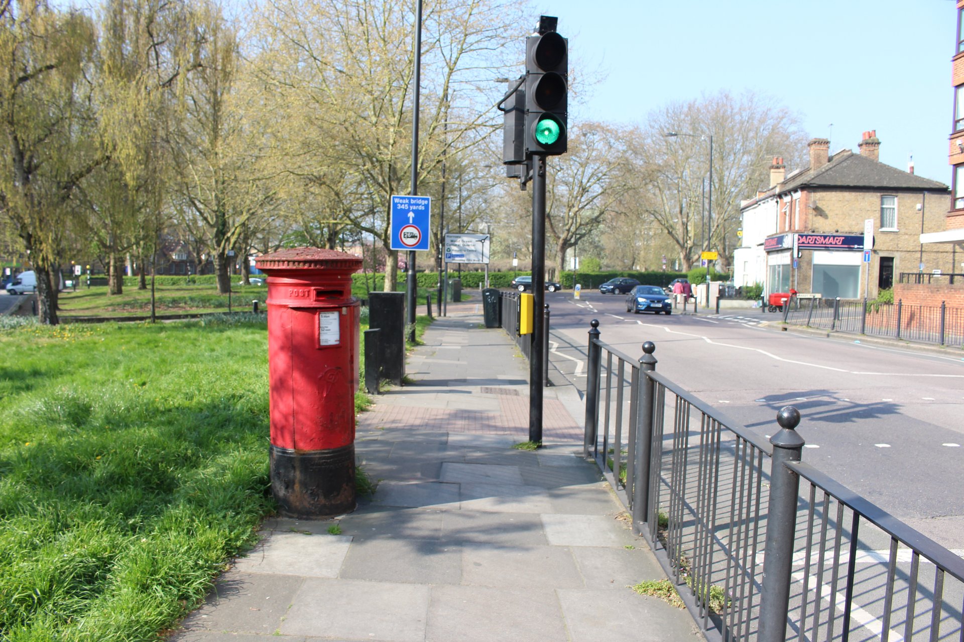 Station Road, Greater London photo 3