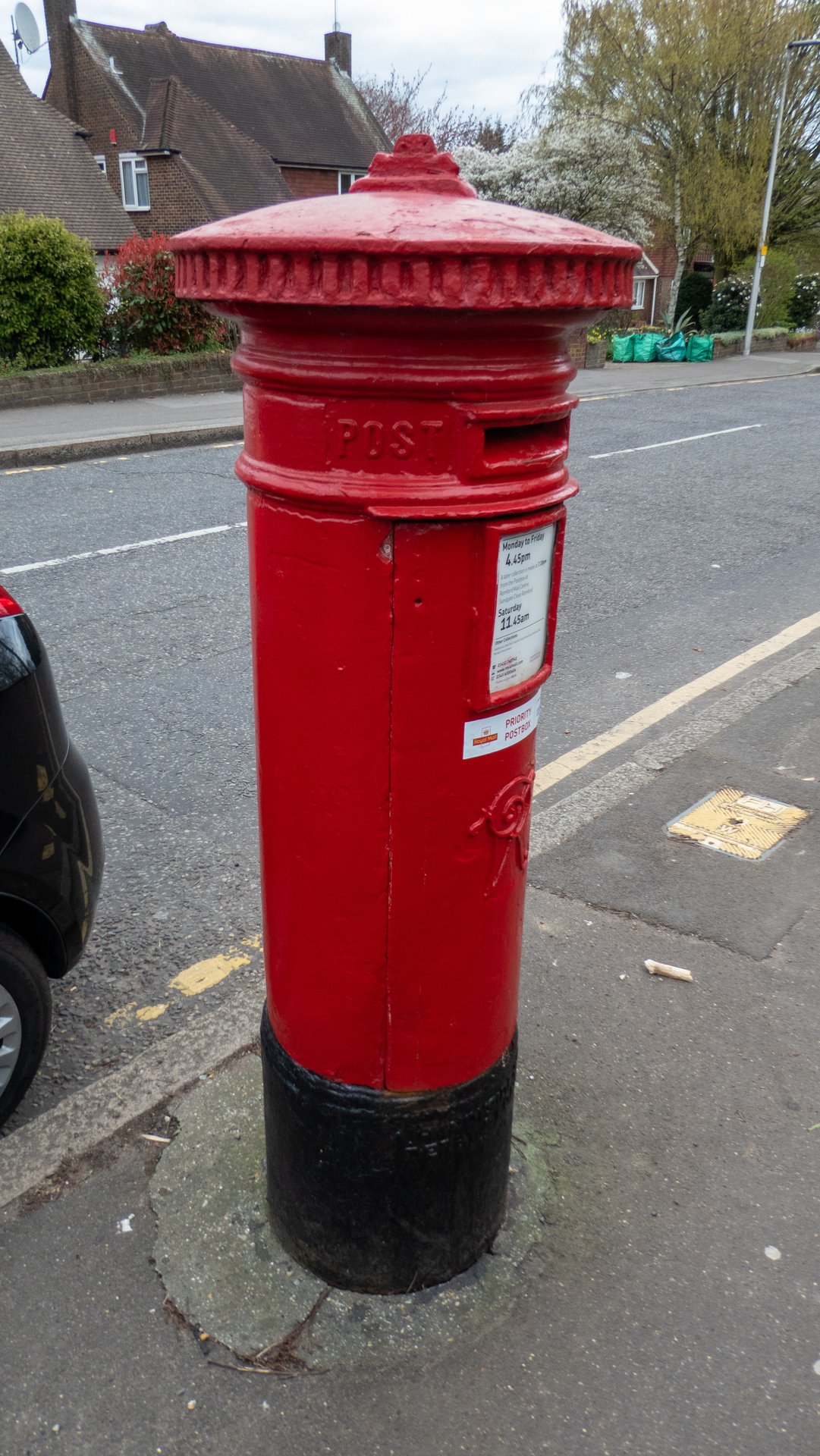 Snakes Lane West, Greater London photo 2
