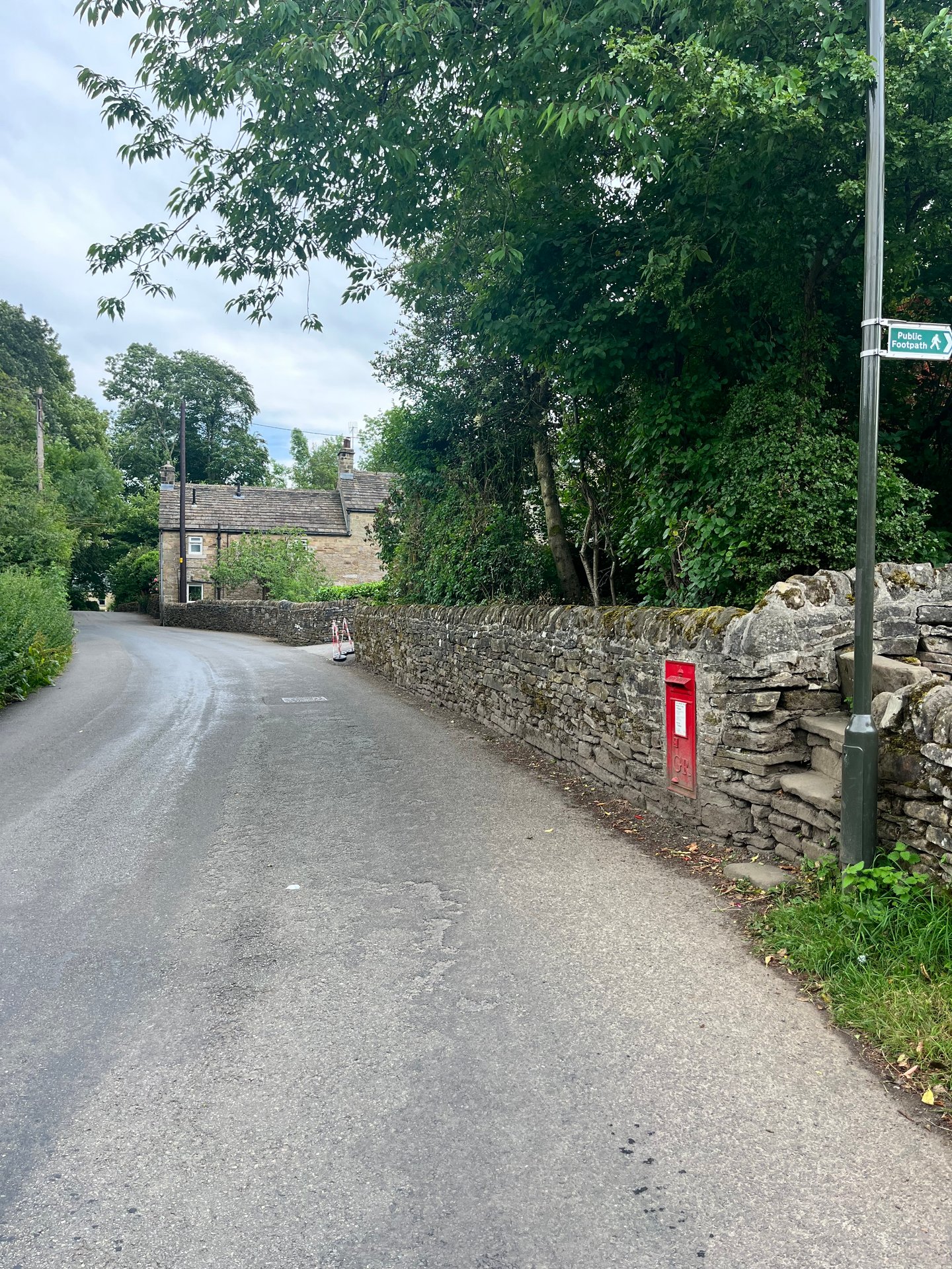 Edale Road, Hope photo 5