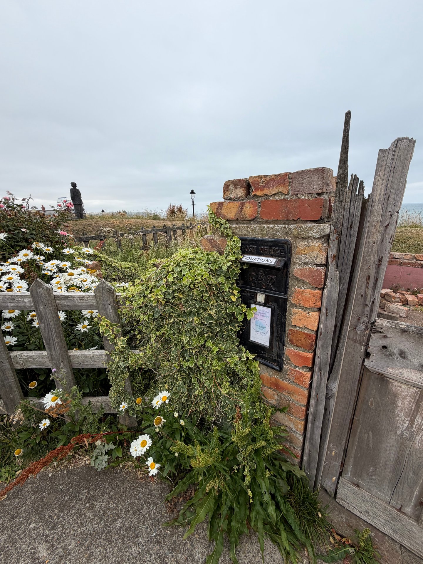 Spa Drive, Whitby photo 2