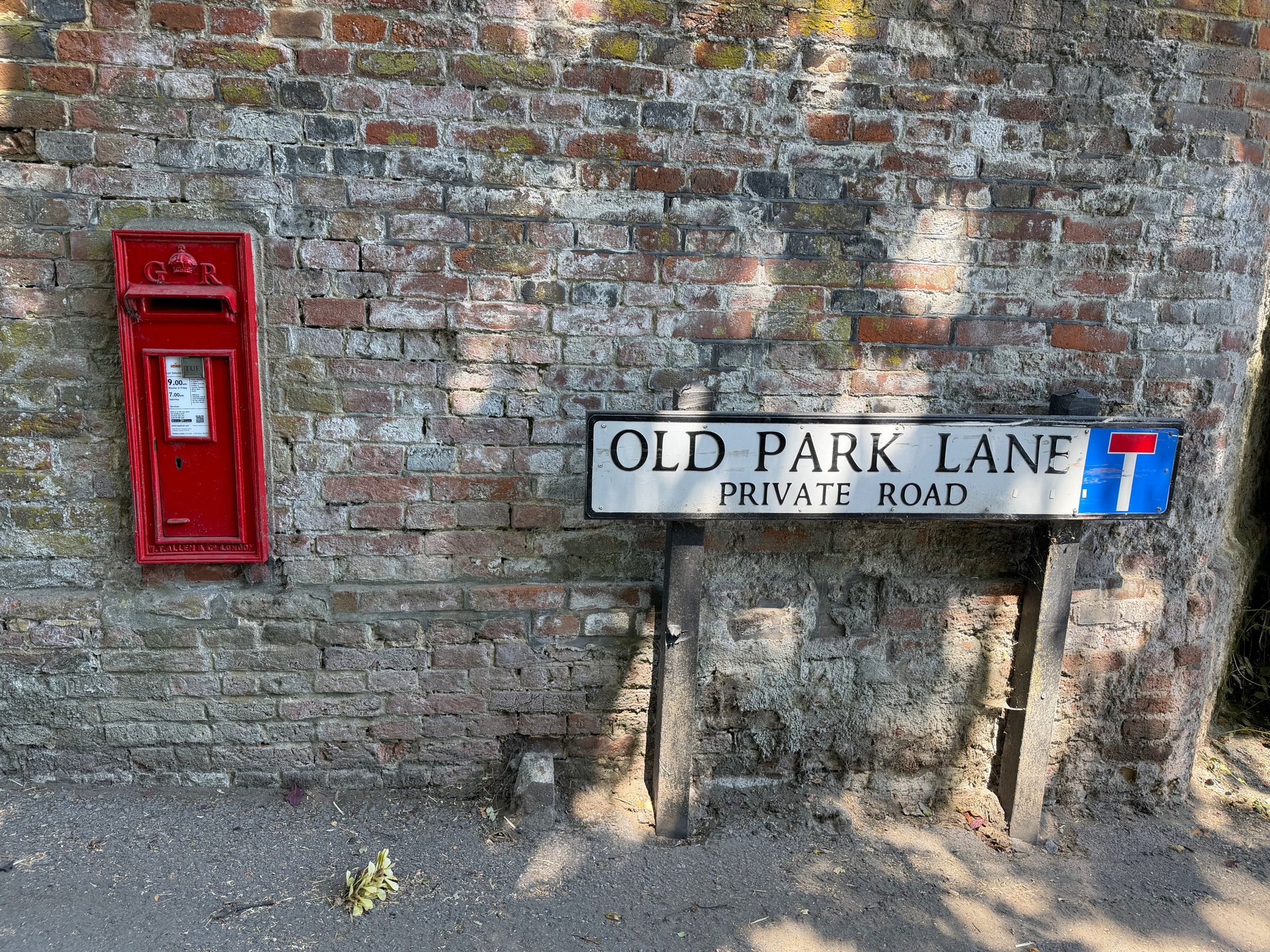 Old Park Lane, Upper Hale photo 2
