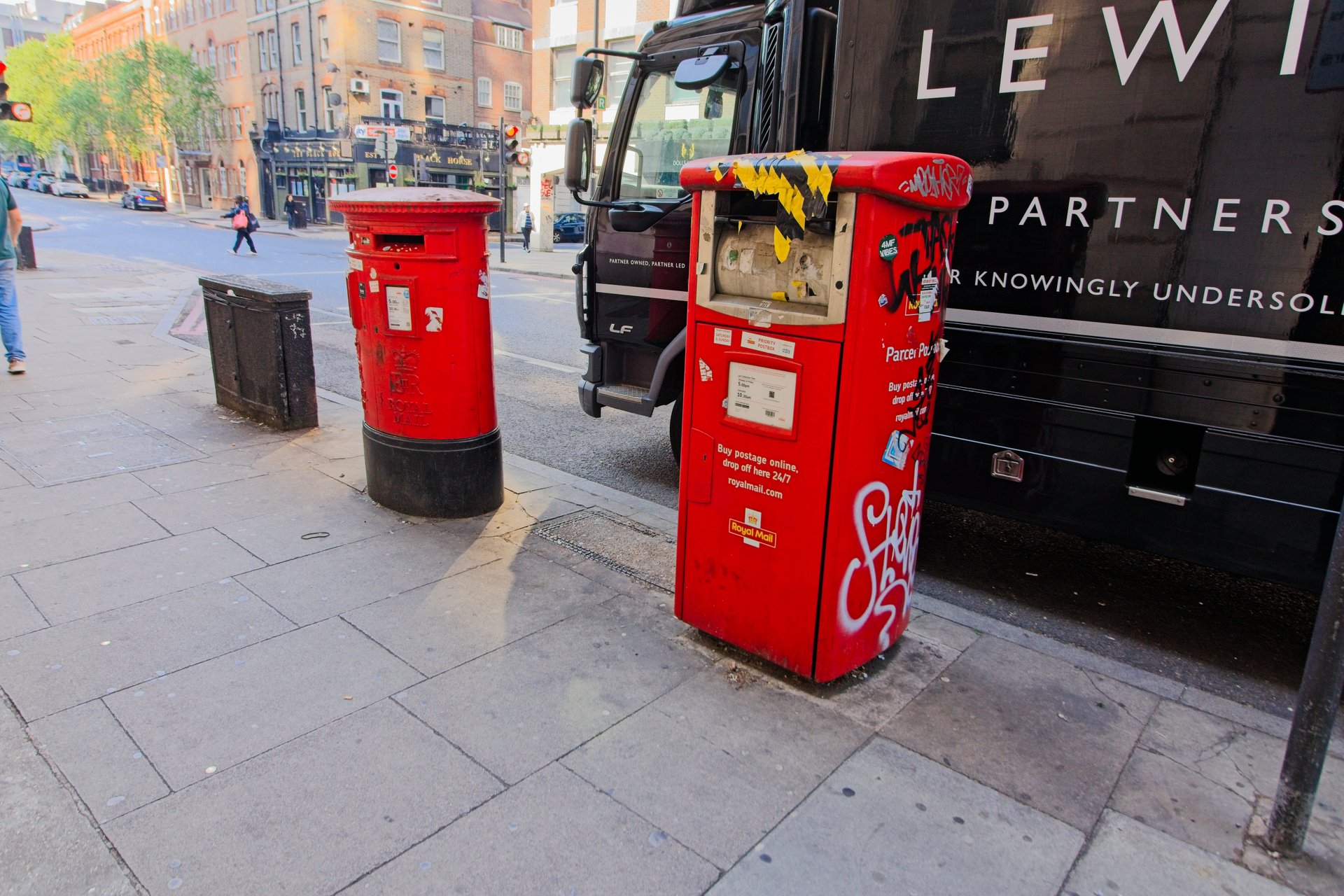 Leman Street, Greater London photo 2