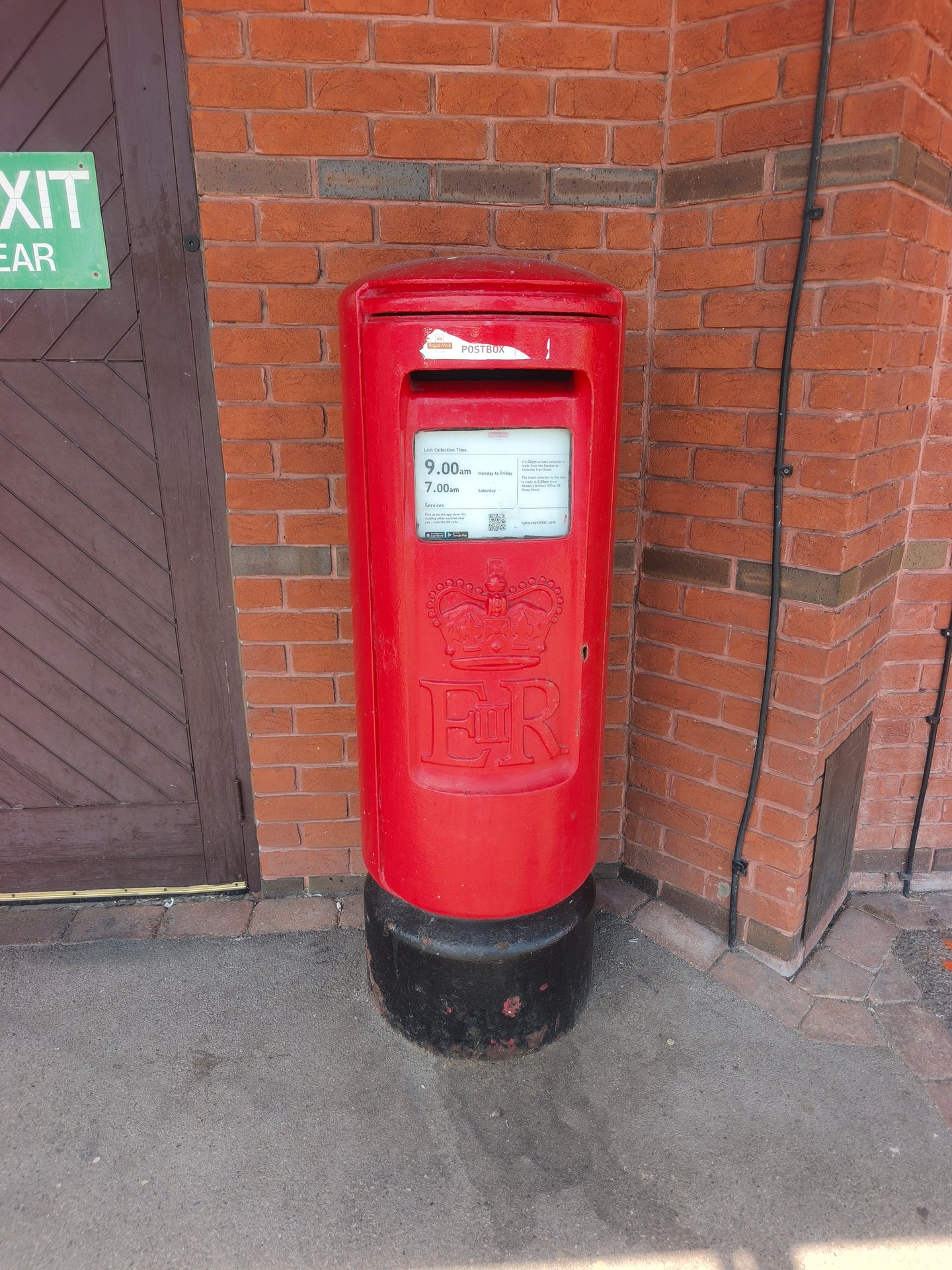 Chalky Lane Roundabout, Chieveley photo 3