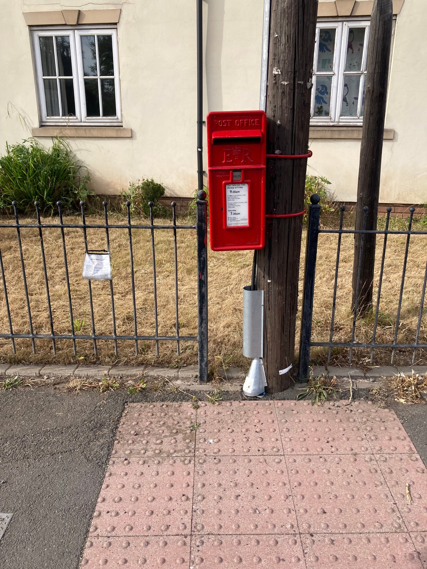 A456, Burford photo 3